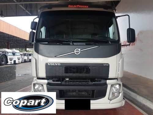 VOLVO VM 270 2015