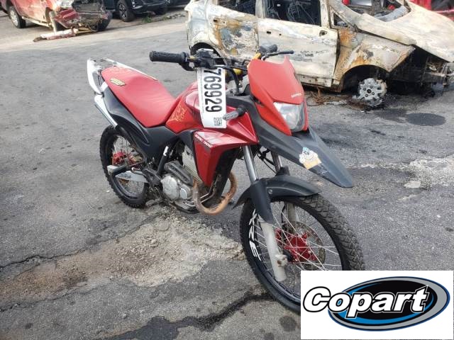 XRE 300 2015