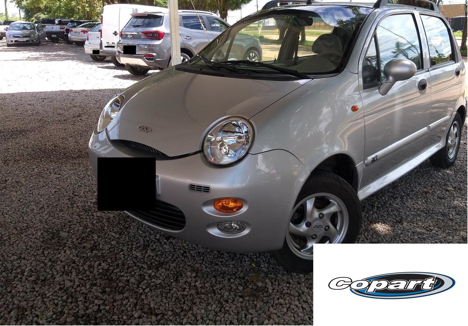 QQ 1.0 MPFI ACT 12V 4P 2015